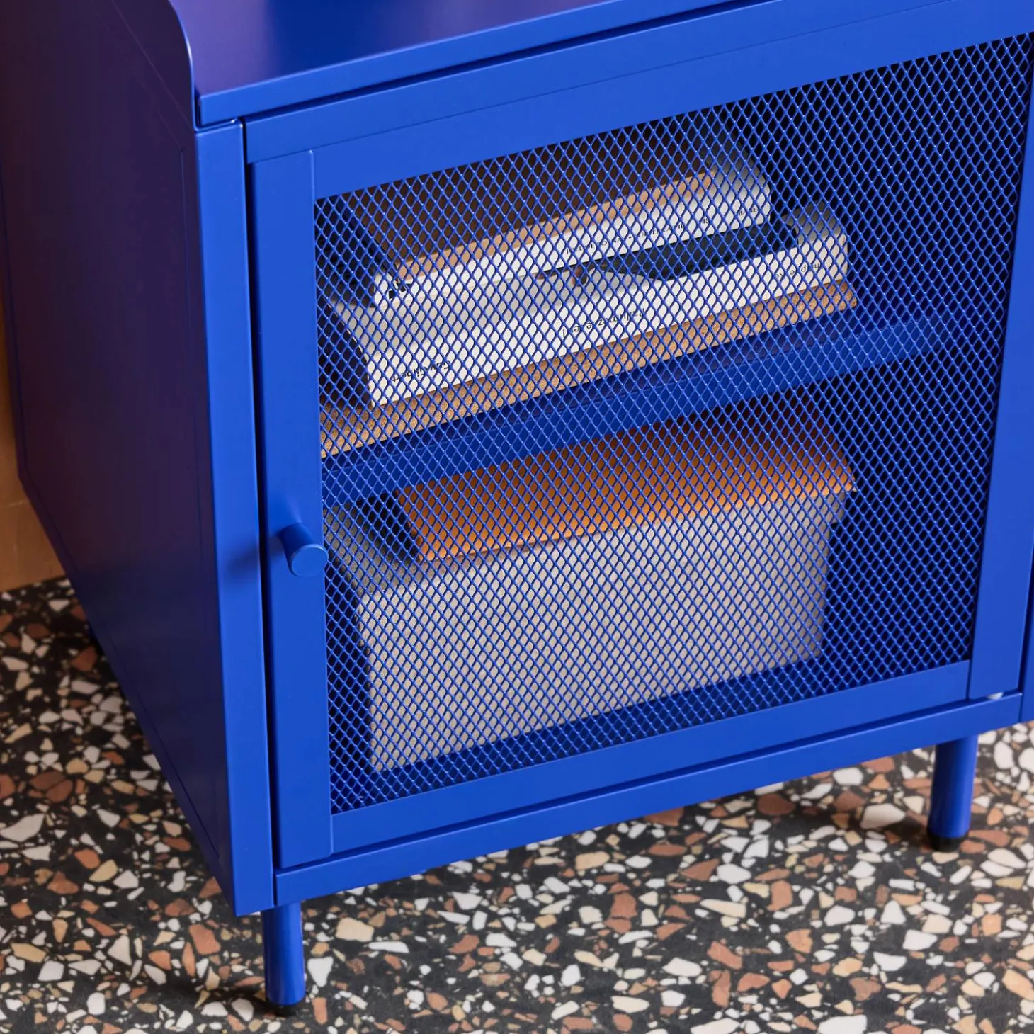 Industrial metal bedside table with 1 door