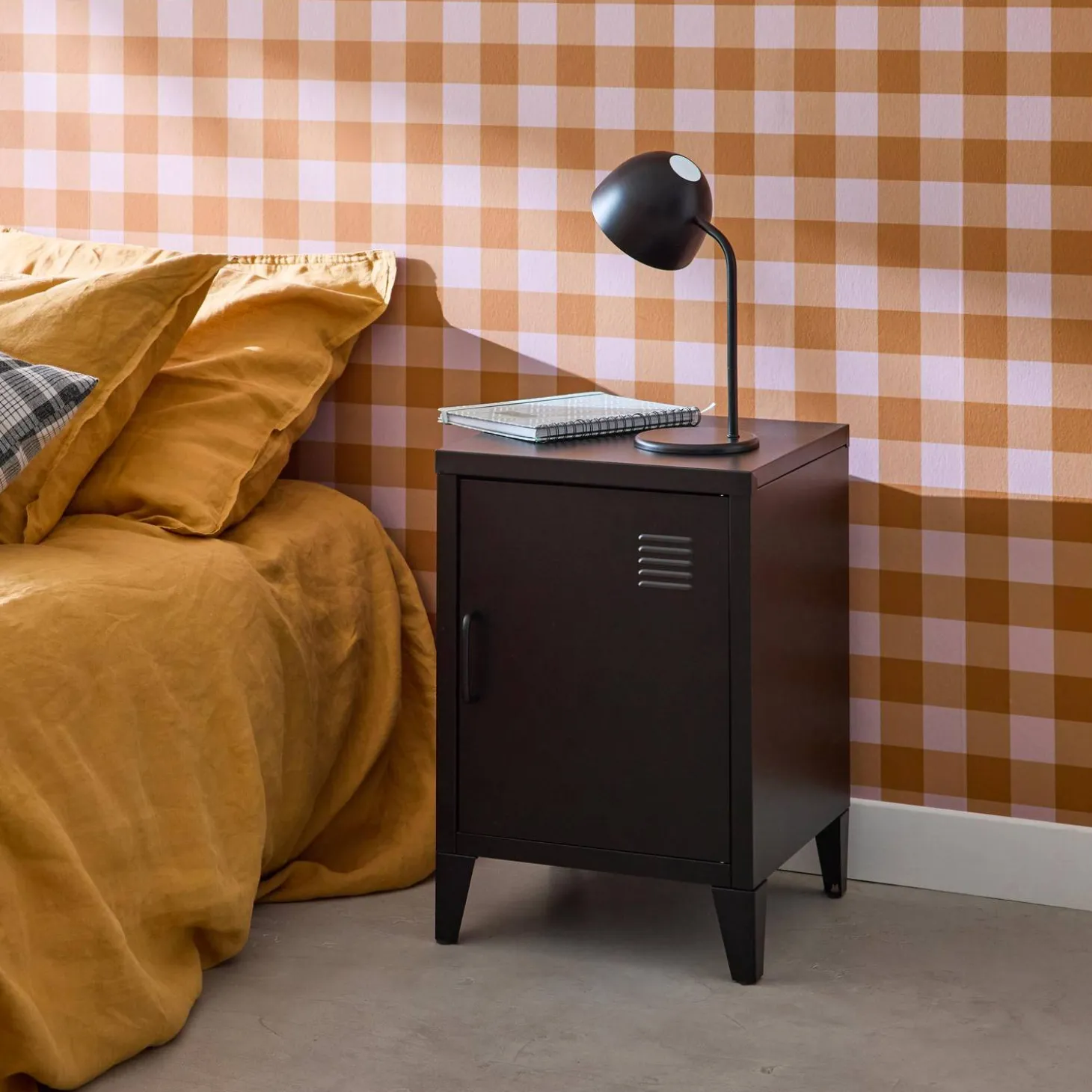 Industrial metal bedside table with 1 door