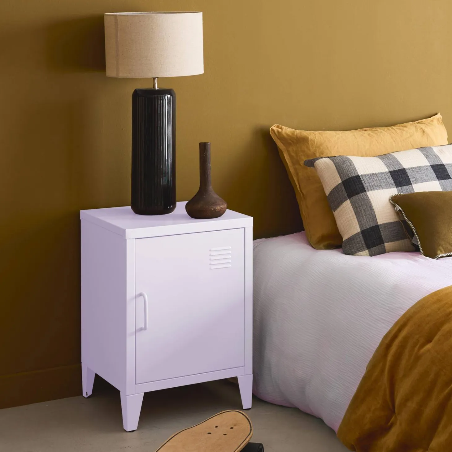 Industrial metal bedside table with 1 door