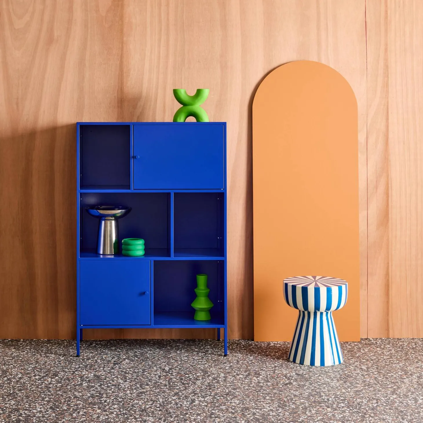 Industrial metal storage cabinet with 6 compartments