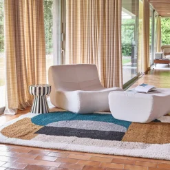 Interior shaggy rug with geometric pattern