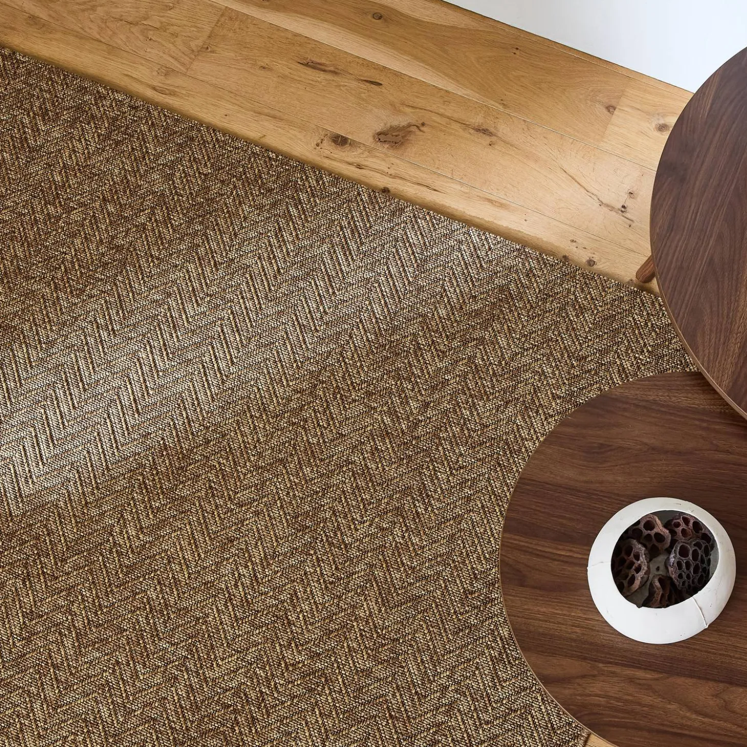 Jute-effect indoor/outdoor rug in caramel