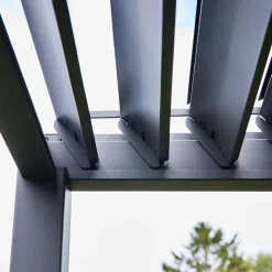 Louvered pergola aluminium 4 x 3m and 3 130cm louver panels