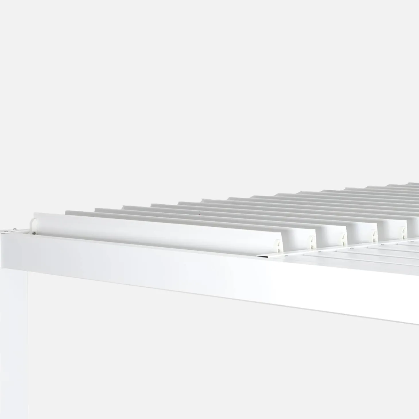 Louvered pergola 3 x 3 m with a 3m blind