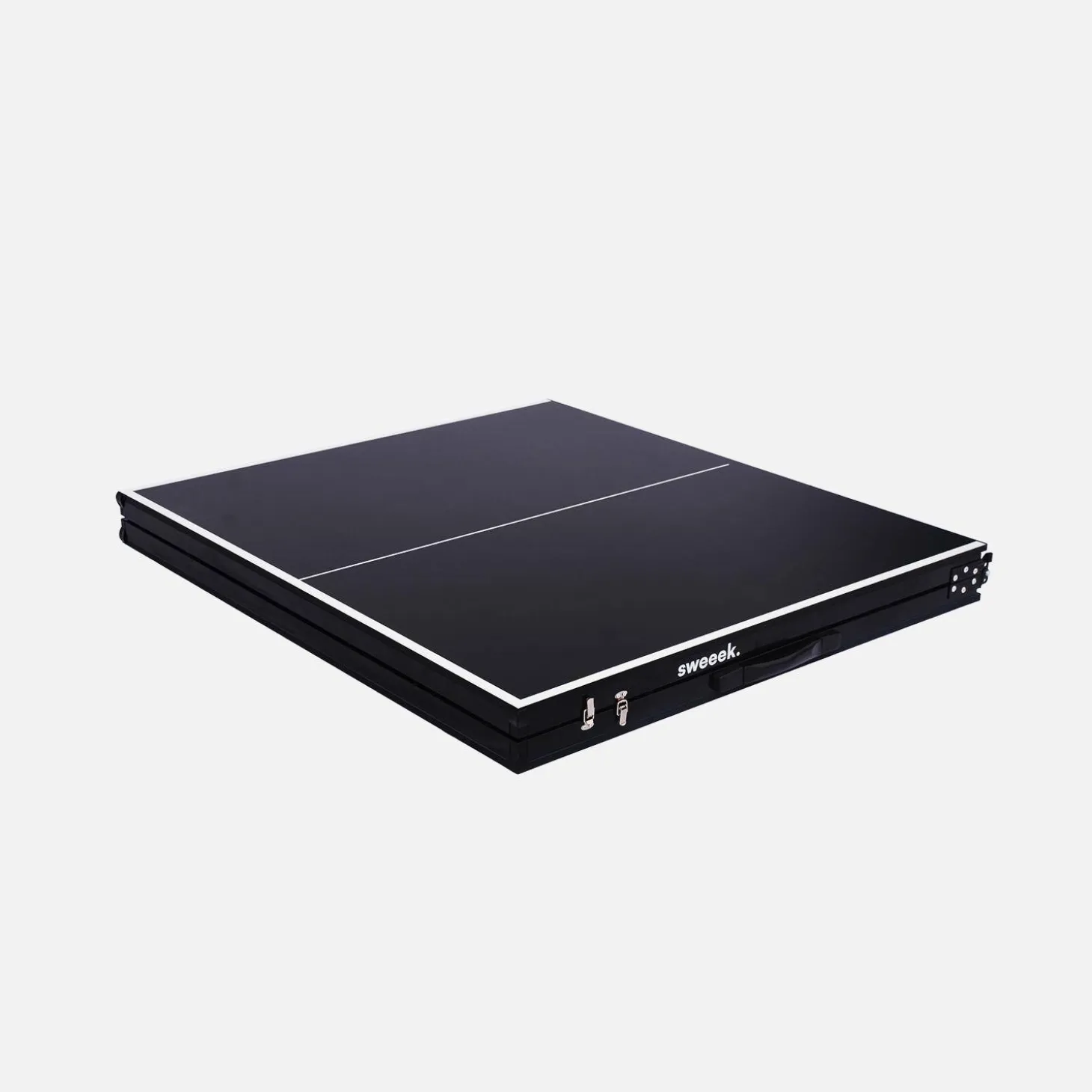 Medium indoor table tennis table with 2 bats and 3 balls