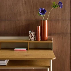 Metal desk with wood decor 3 niches