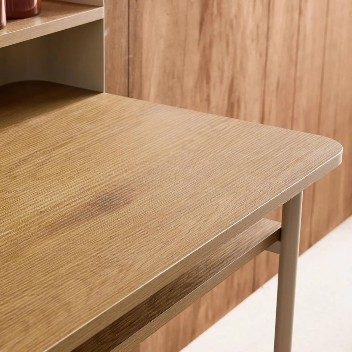 Metal desk with wood decor 3 niches