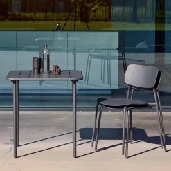 Metal garden table + 2 chairs