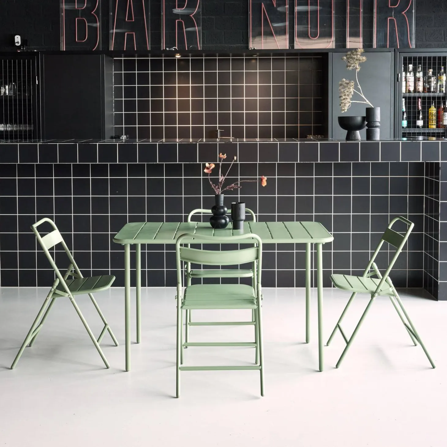Metal garden table + 4 chairs