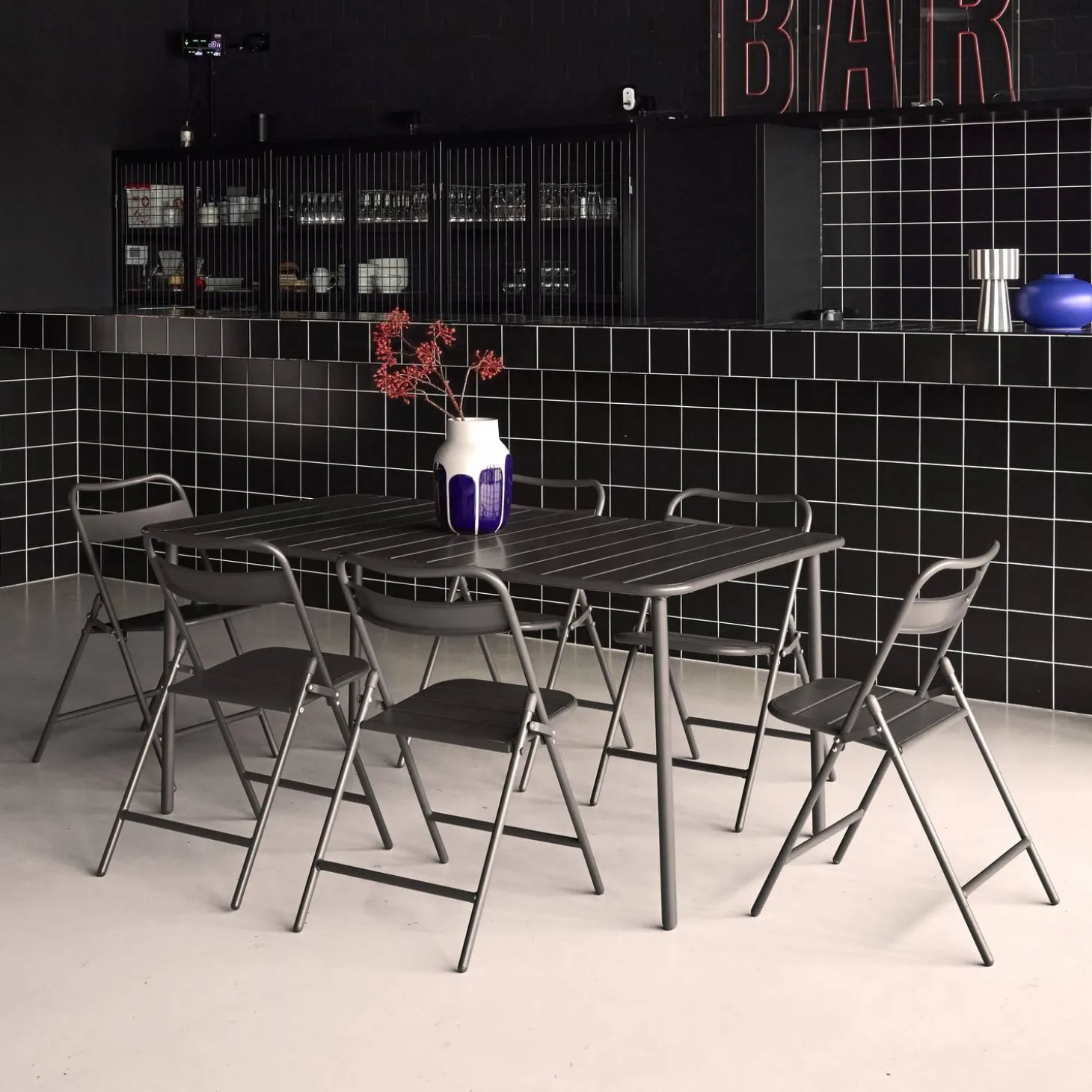 Metal garden table + 6 chairs