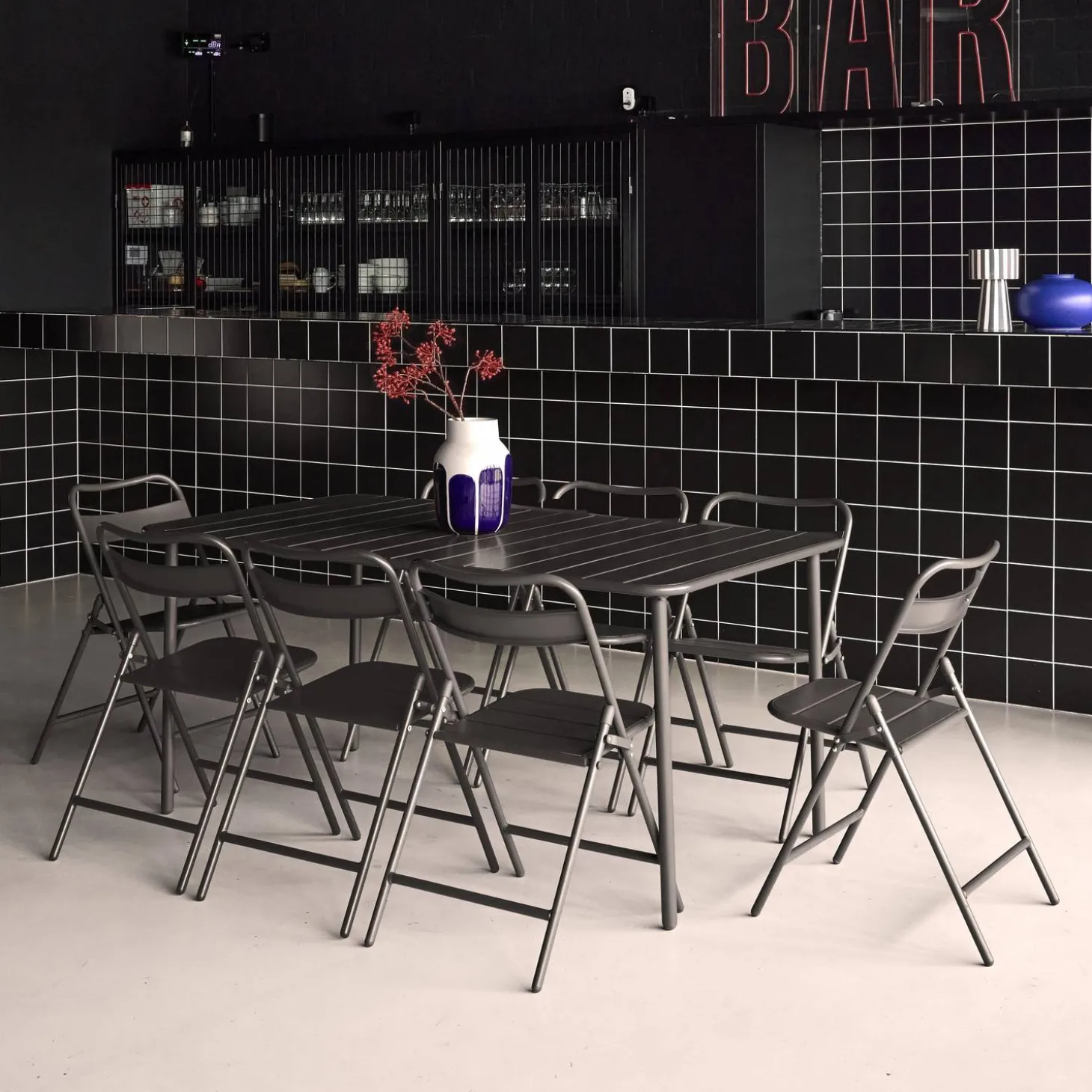Metal garden table + 8 chairs
