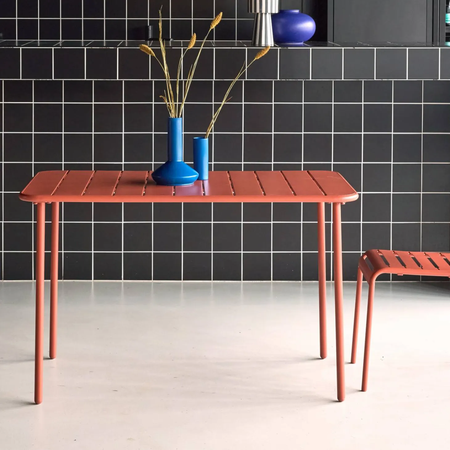 Metal garden table for 4 people