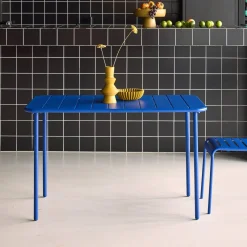 Metal garden table for 4 people