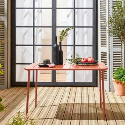 Metal garden table for 4 people