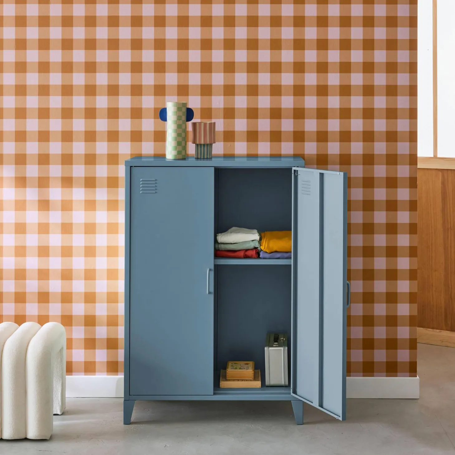 Metal sideboard cabinet with 2 storage compartments, industrial-style