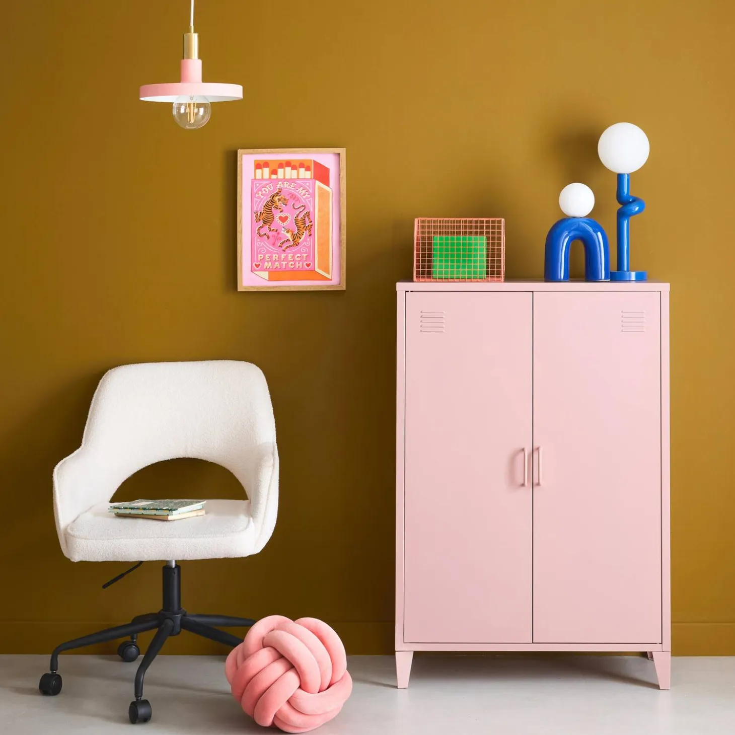 Metal sideboard cabinet with 2 storage compartments, industrial-style