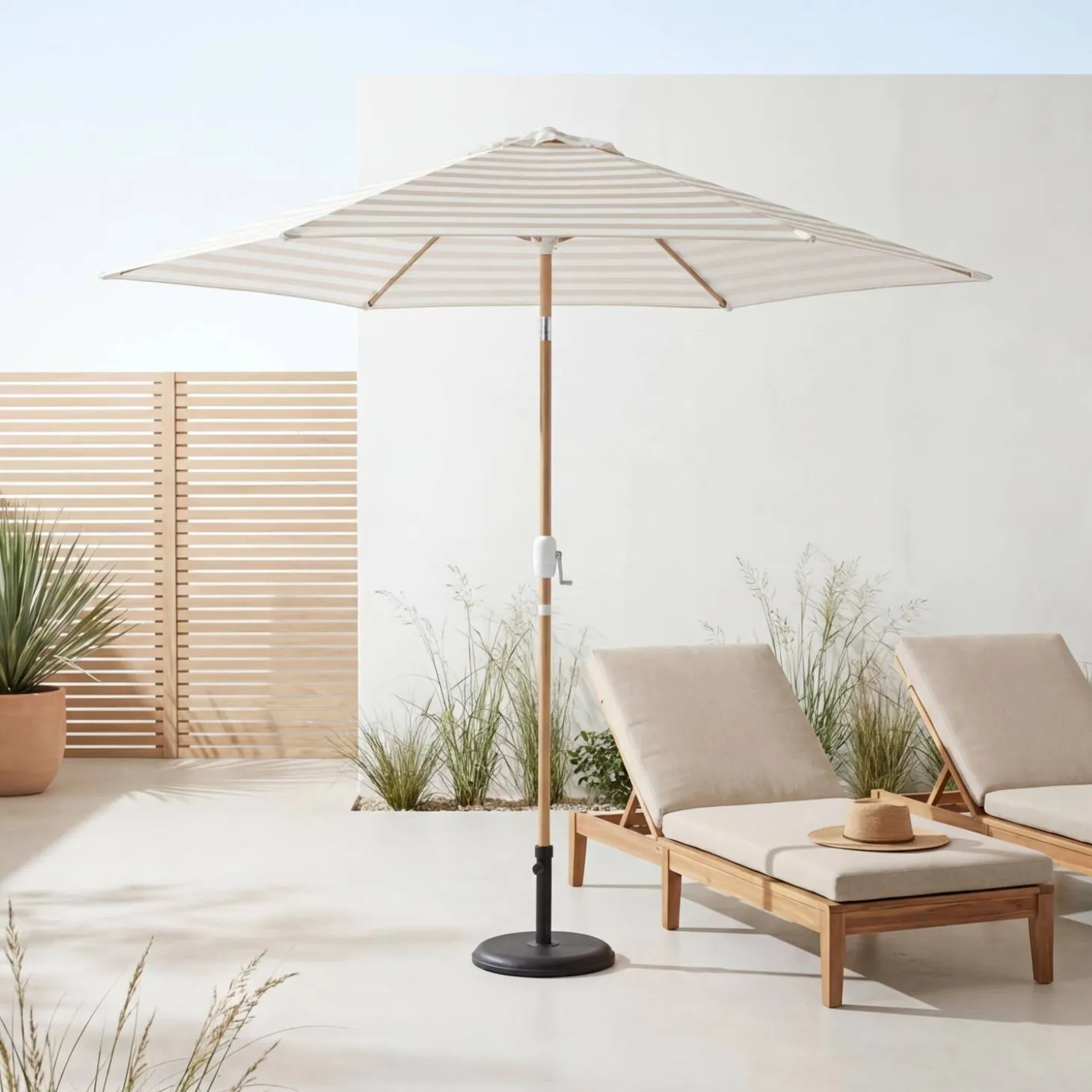 3m round center pole parasol, wood-effect pole
