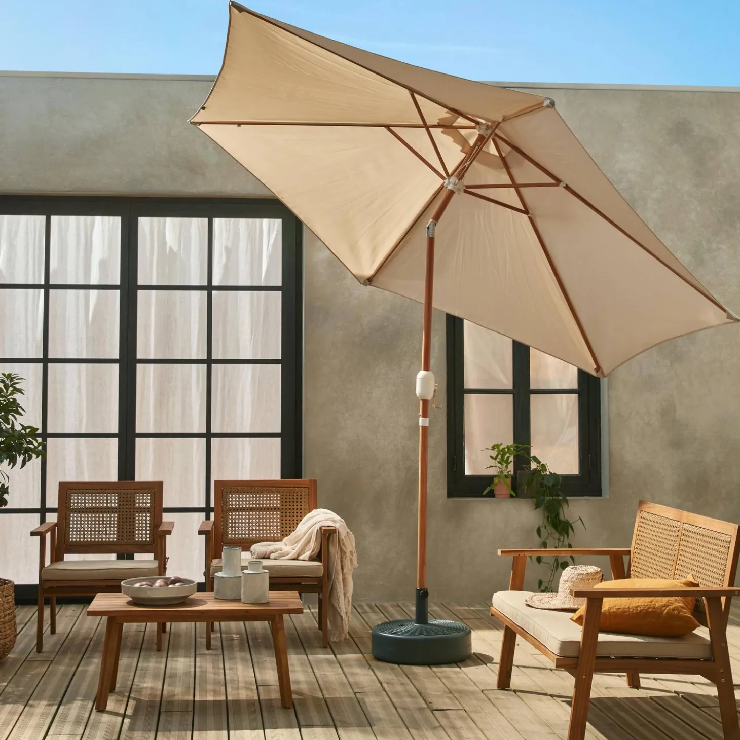 3m round center pole parasol, wood-effect pole