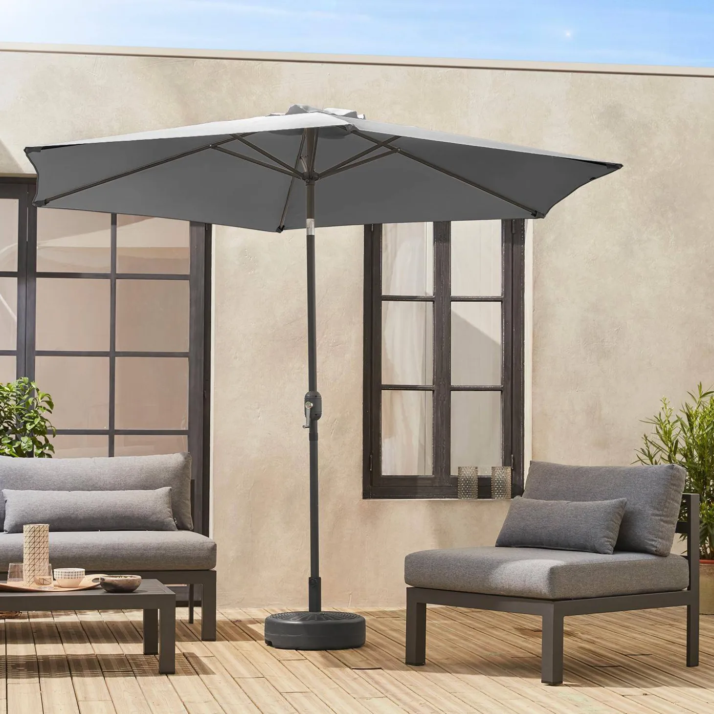 3m round centre pole parasol