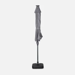 2.7m round centre pole parasol with integrated LED lights