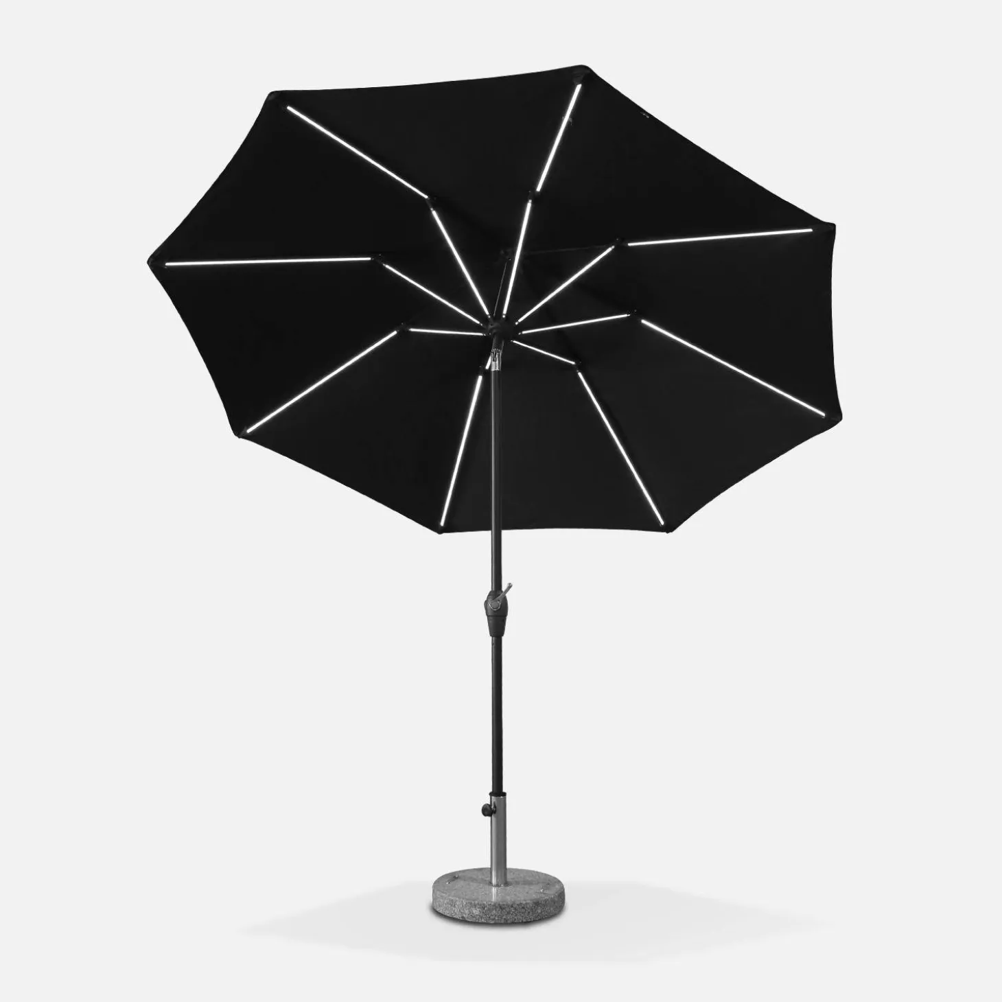 2.7m round centre pole parasol with integrated LED lights
