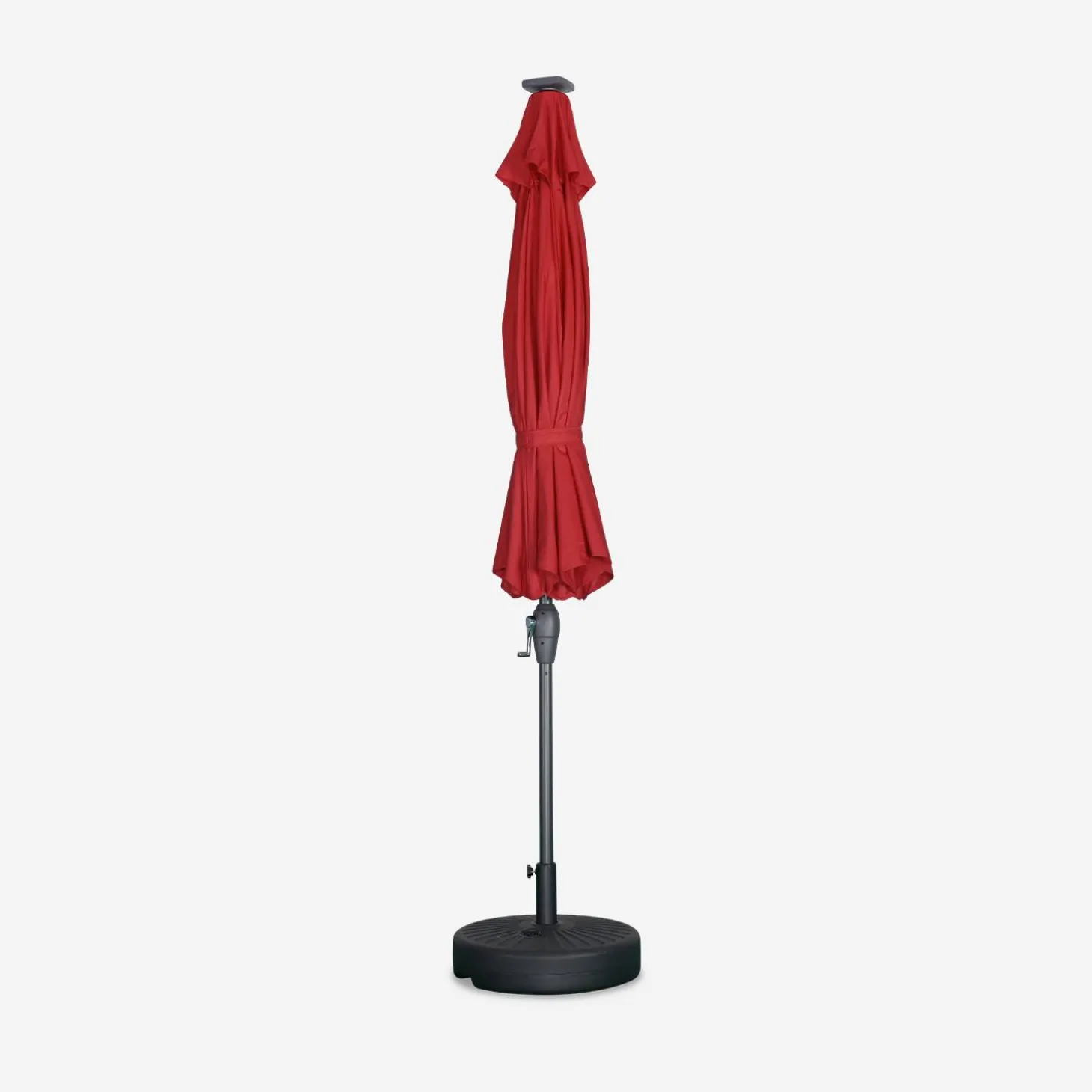 2.7m round centre pole parasol with integrated LED lights
