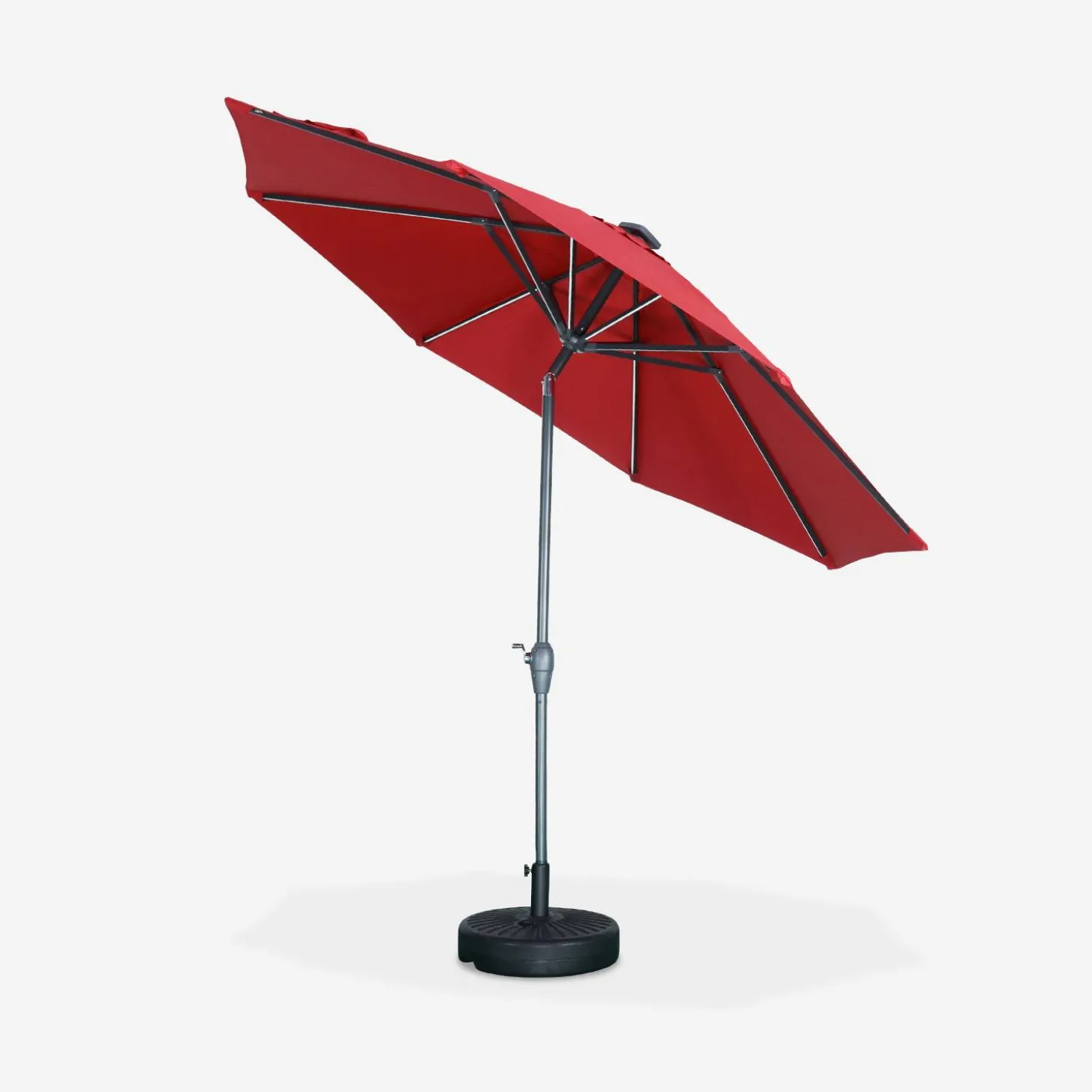 2.7m round centre pole parasol with integrated LED lights