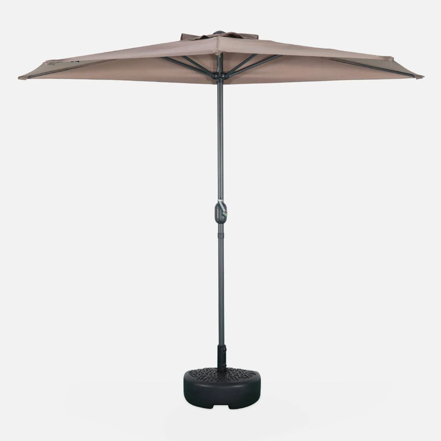 2.5m round half parasol for balcony