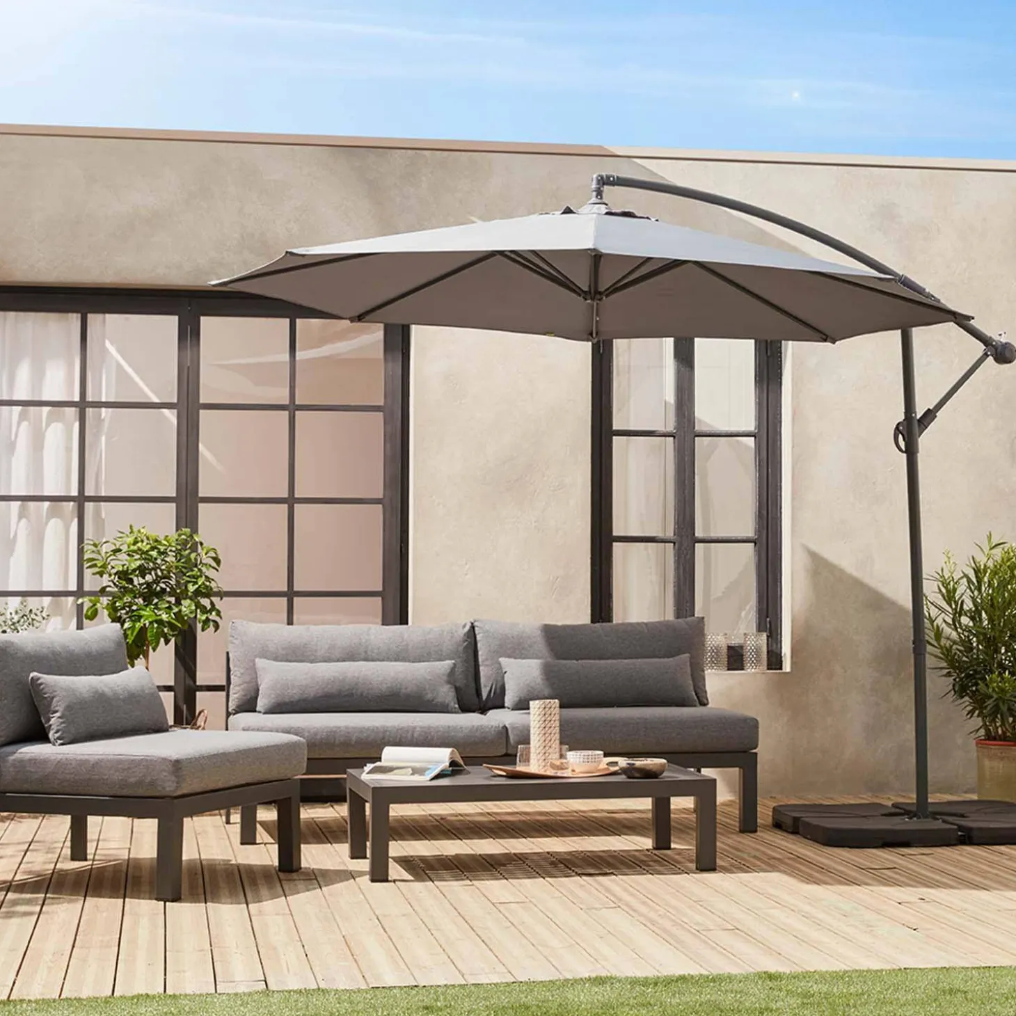 Offset round parasol 350cm