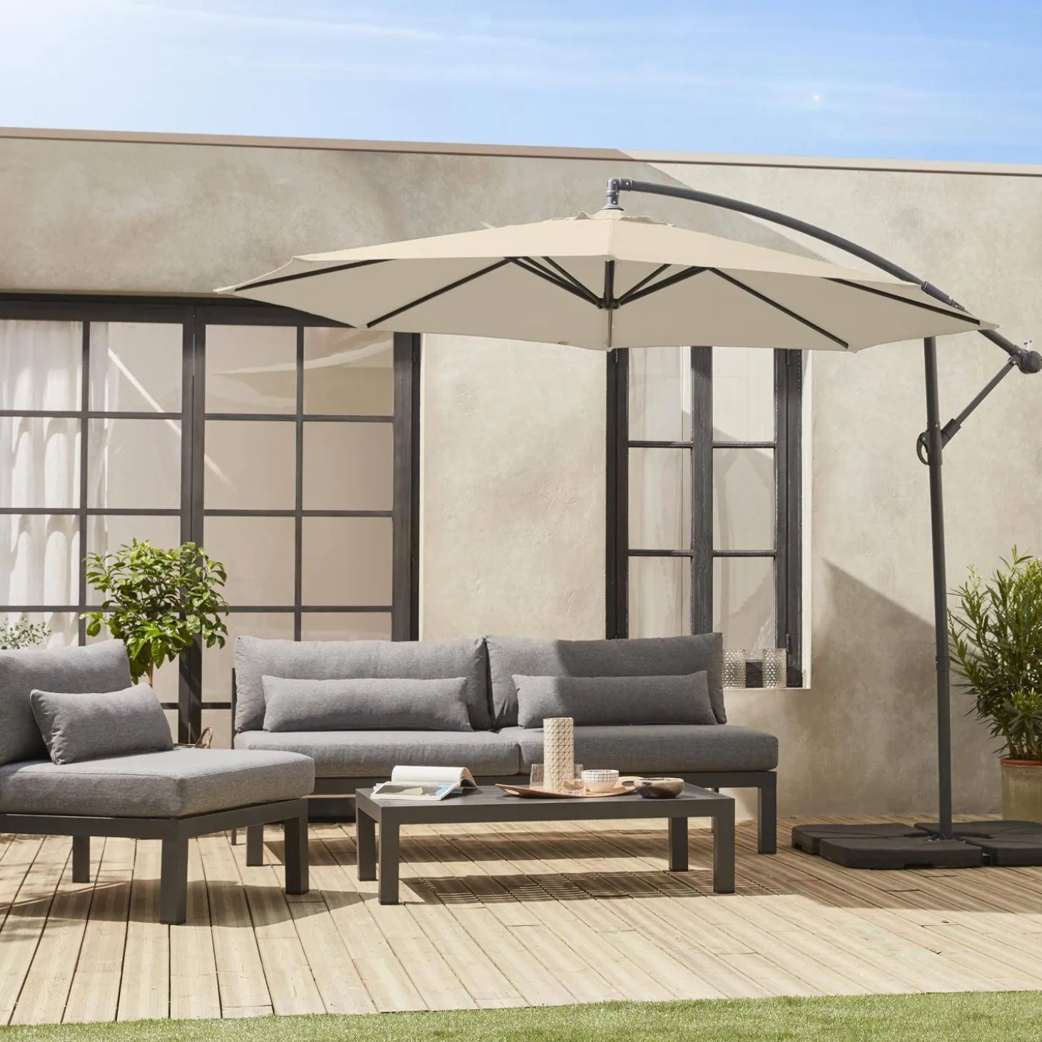 Offset round parasol 350cm