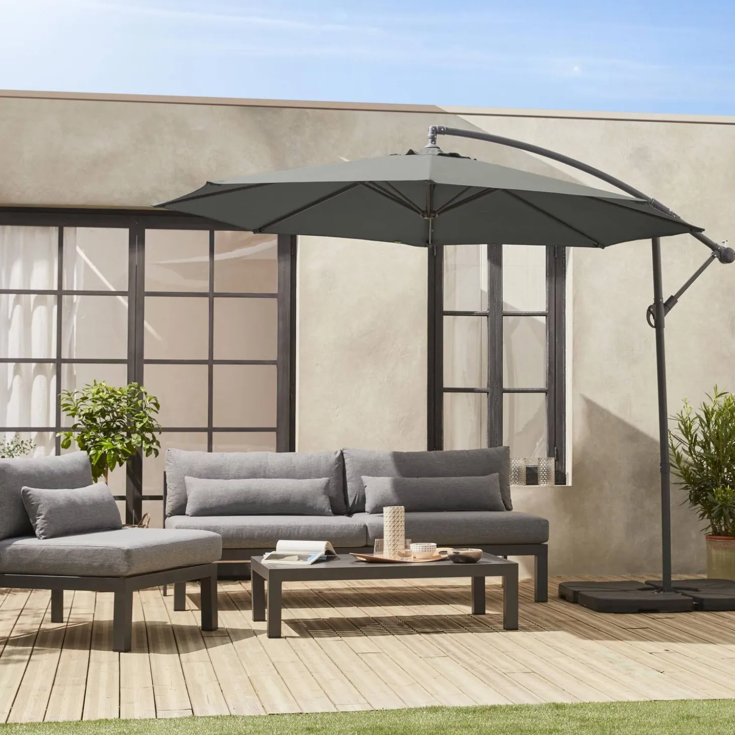 Offset round parasol 350cm