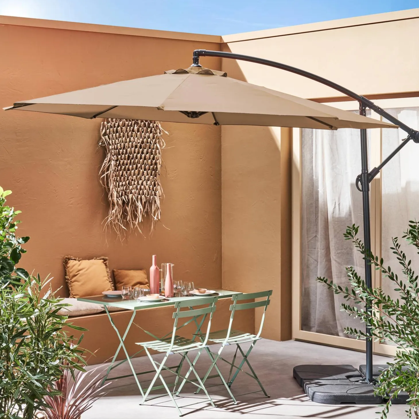 Offset round parasol 300cm