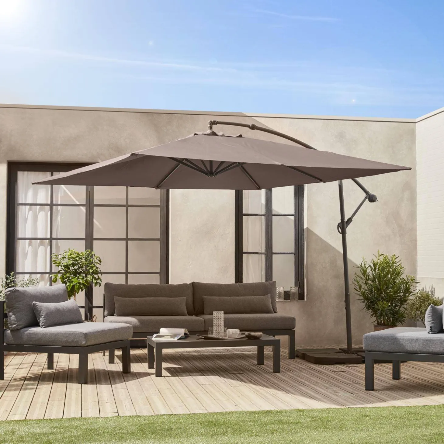 Offset square parasol 3x3m