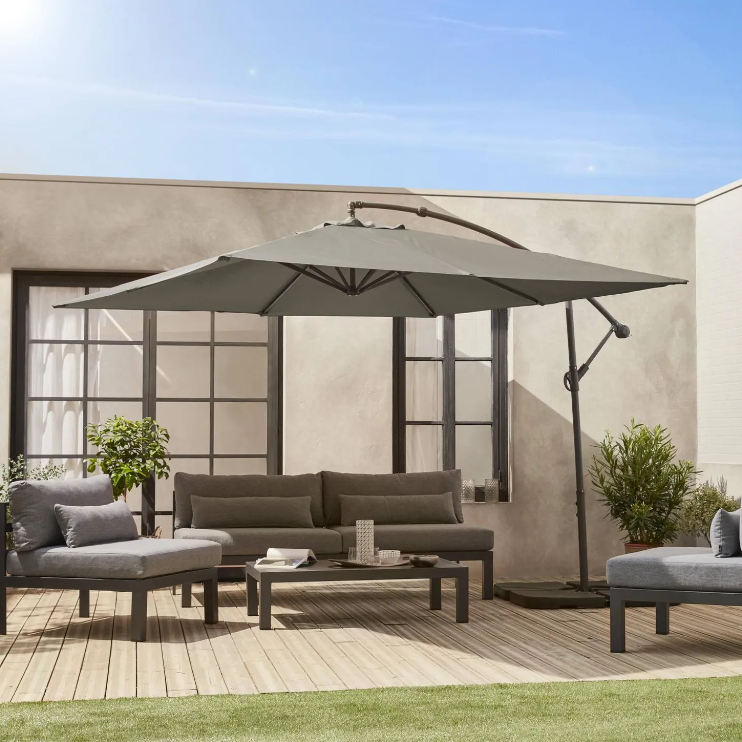 Offset square parasol 3x3m