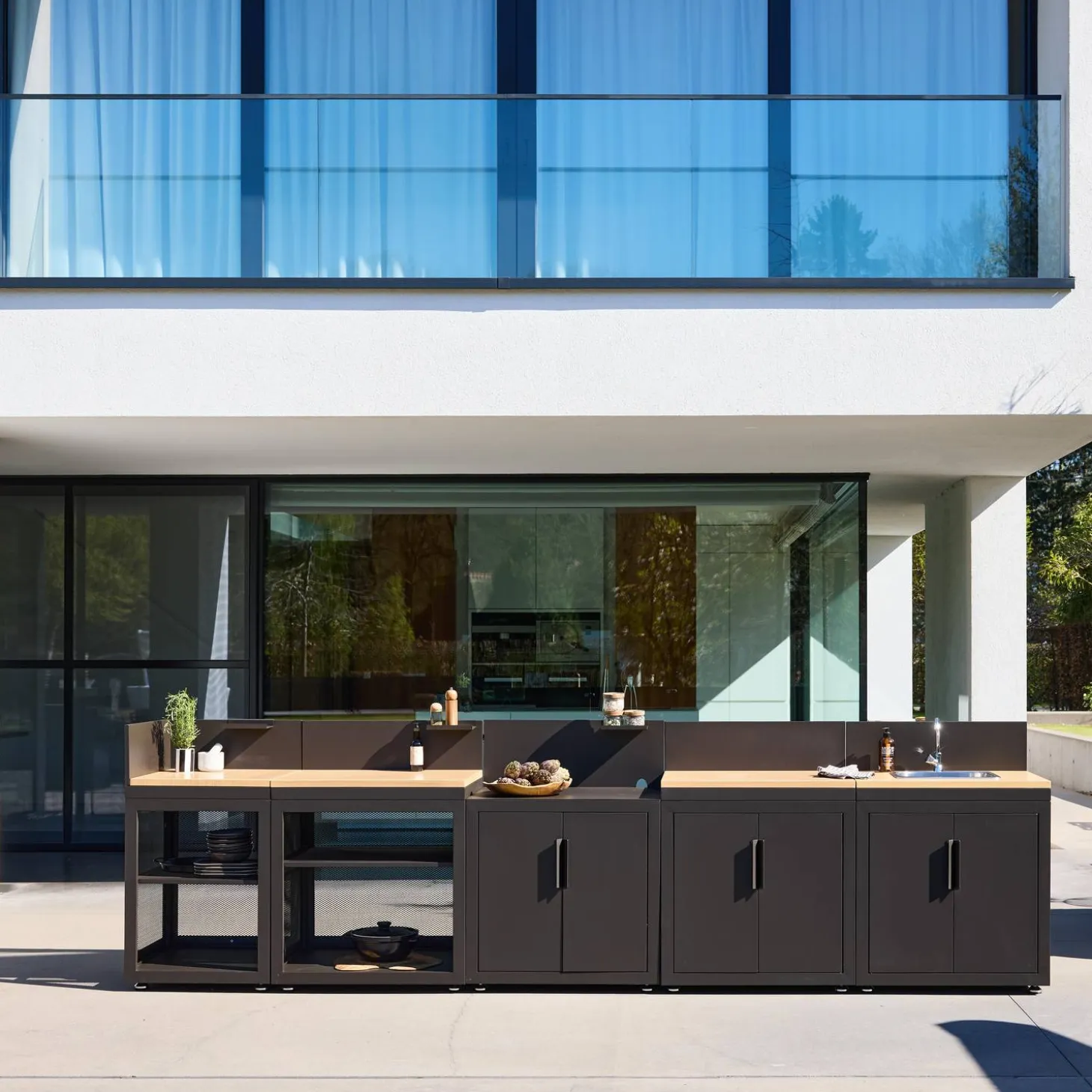 Outdoor kitchen 5 modules steel and wood decor