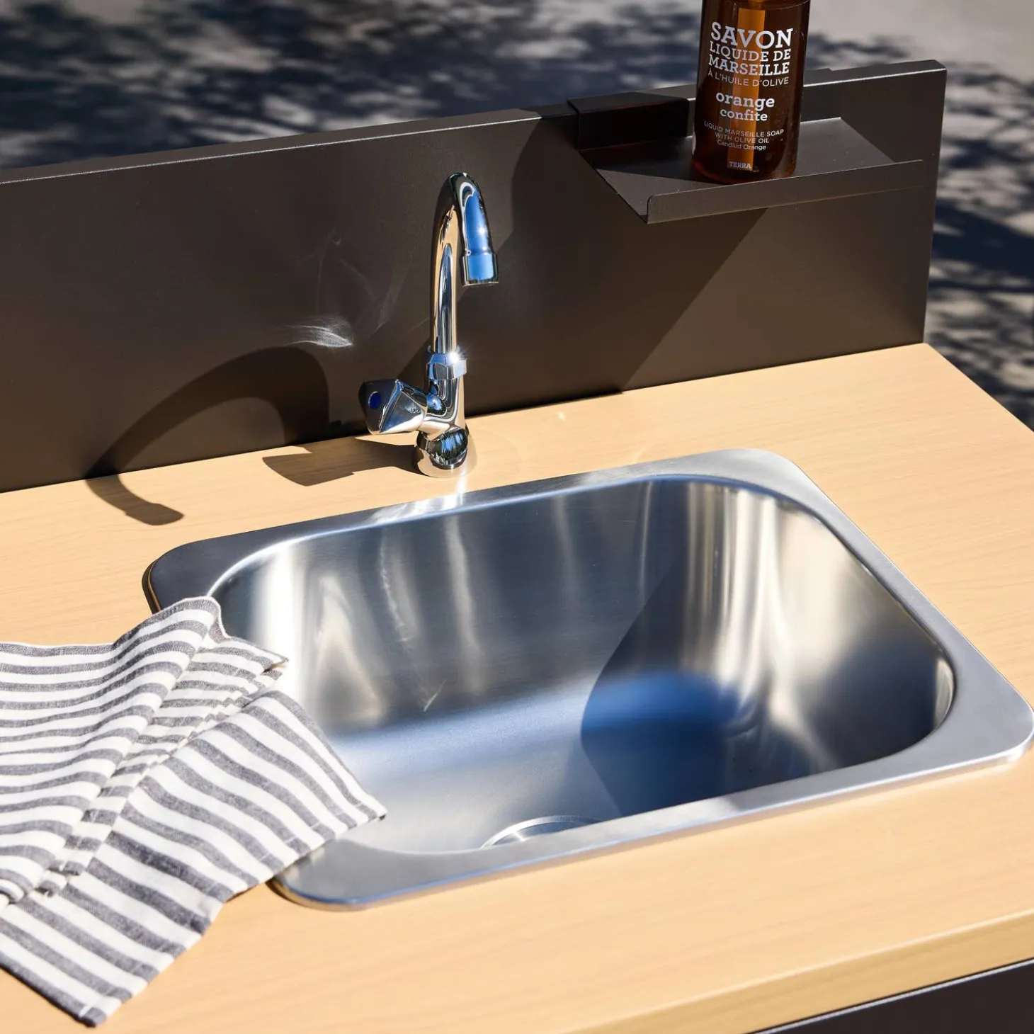 Outdoor kitchen steel and wood decor 1 sink 2 doors 1 hook L80cm