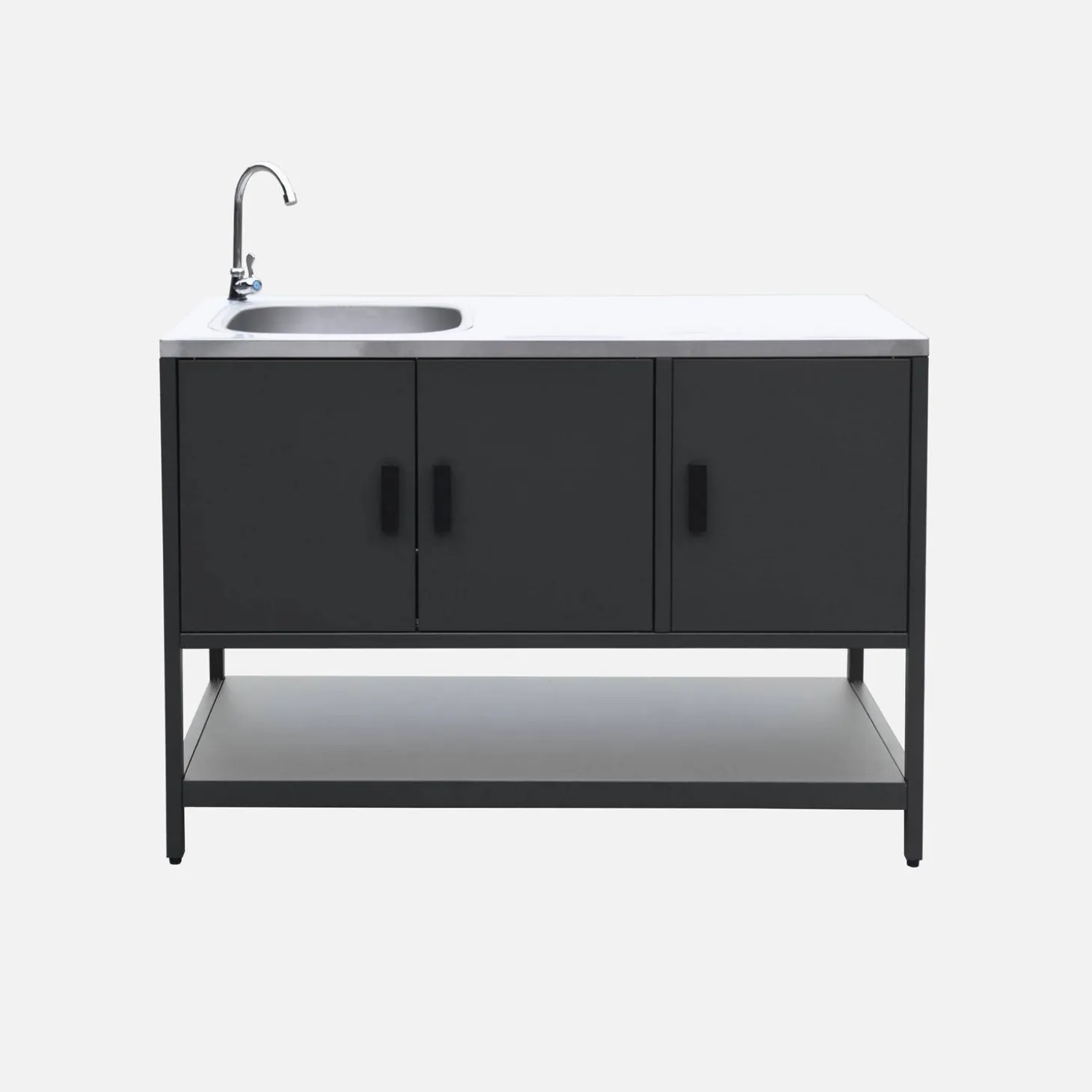 Outdoor kitchen with charcoal barbecue and 2 modules with sink