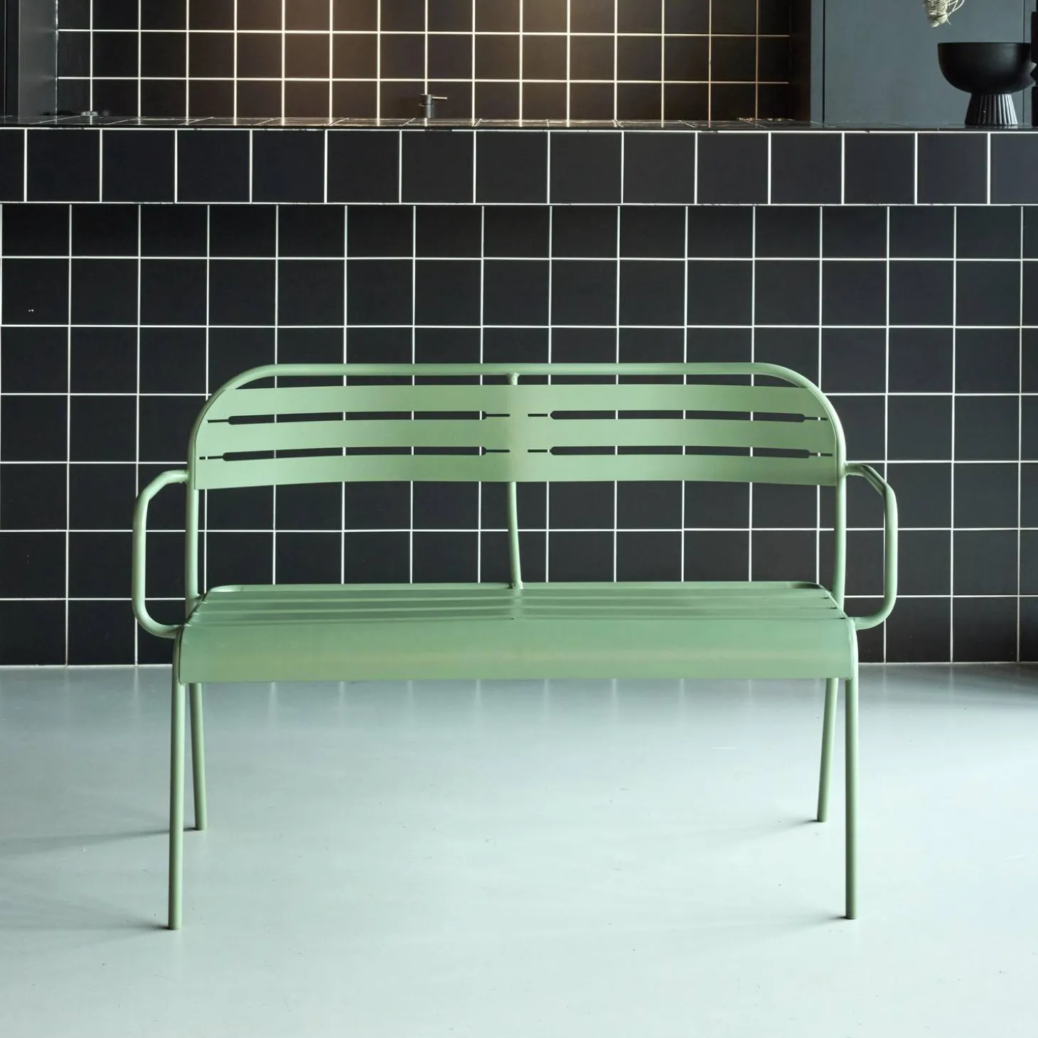 Outdoor steel 2-seater bench