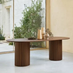 Oval dining table in rubberwood and oak veneer for 8 seats