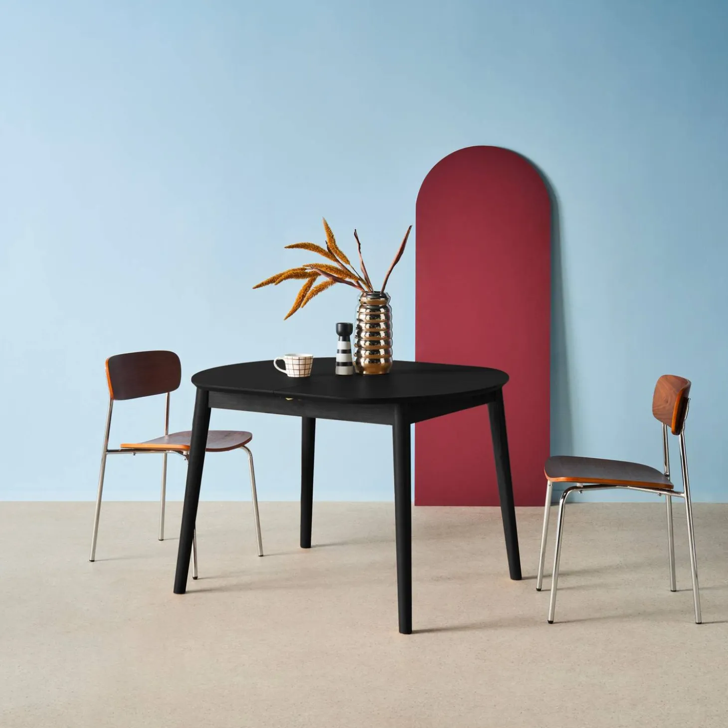 Oval extendable dining table rubberwood and oak veneer 4-6 seats