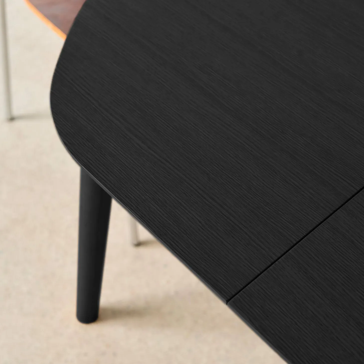 Oval extendable dining table rubberwood and oak veneer 4-6 seats