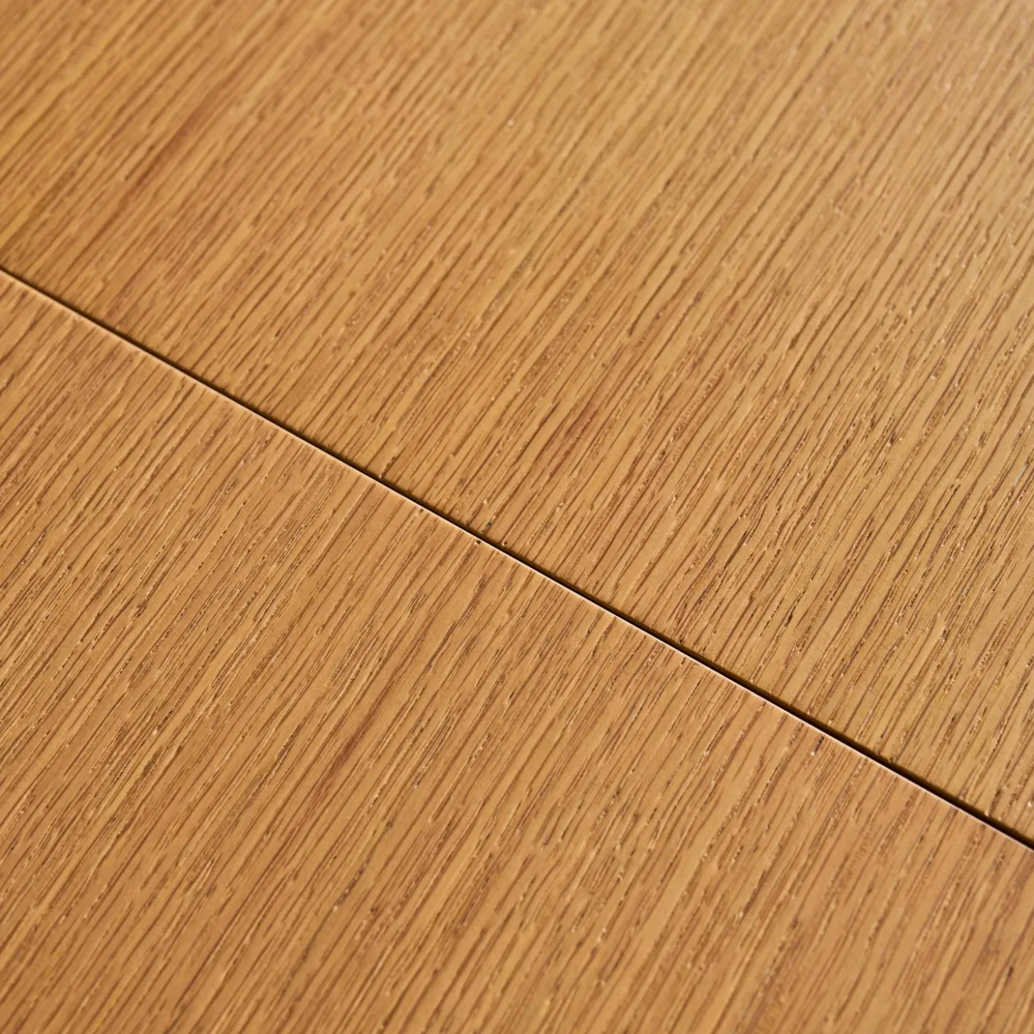 Oval extendable dining table rubberwood and oak veneer 4-6 seats