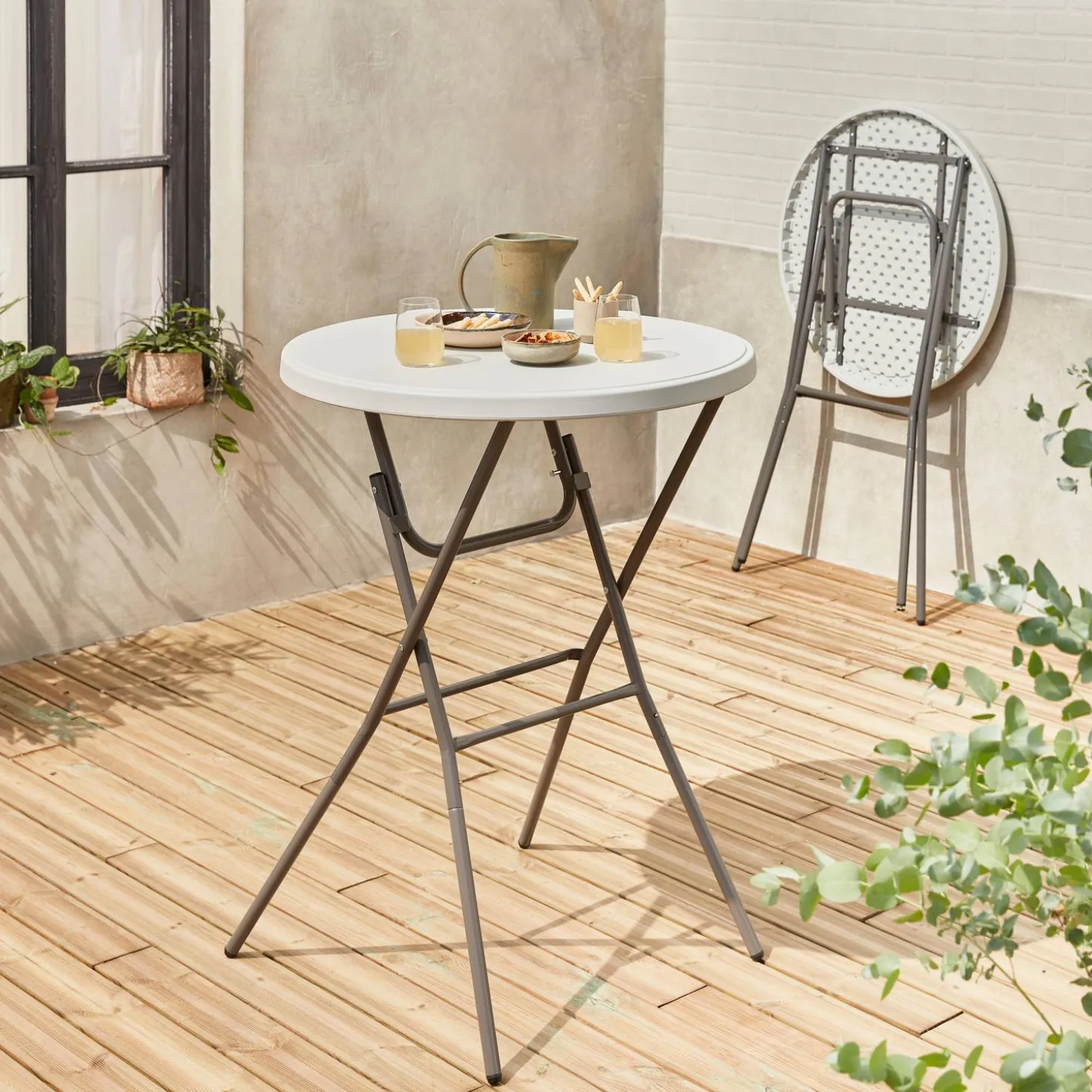 Pair of foldable high tables