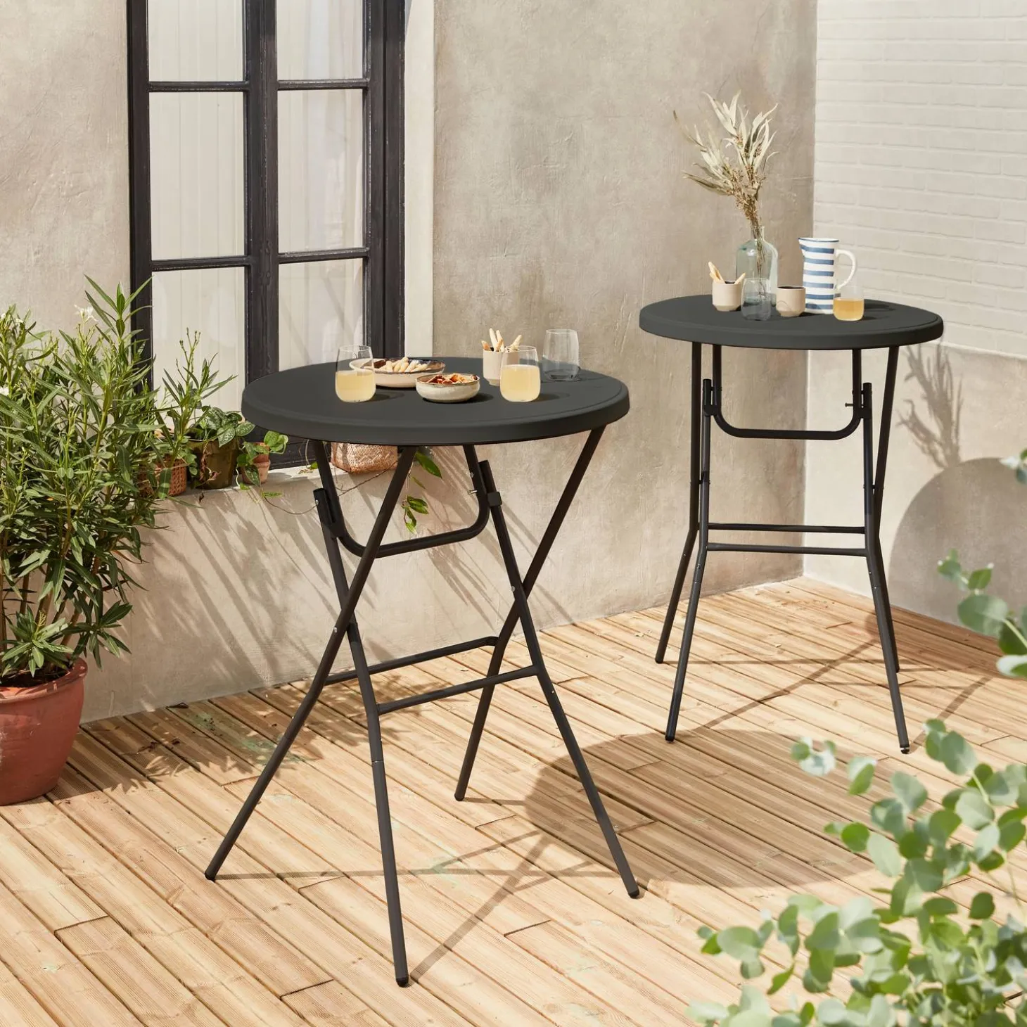 Pair of foldable high tables