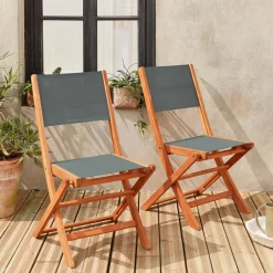 Pair of foldable wooden garden chairs