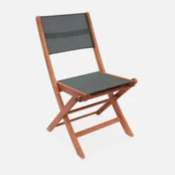 Pair of foldable wooden garden chairs