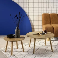 Pair of nesting coffee tables with wood effect