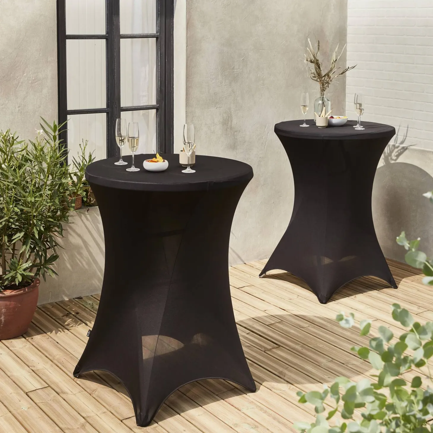 Pair of protective covers for event tables