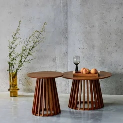 Pair of round wooden-effect coffee tables, 40cm and 60cm
