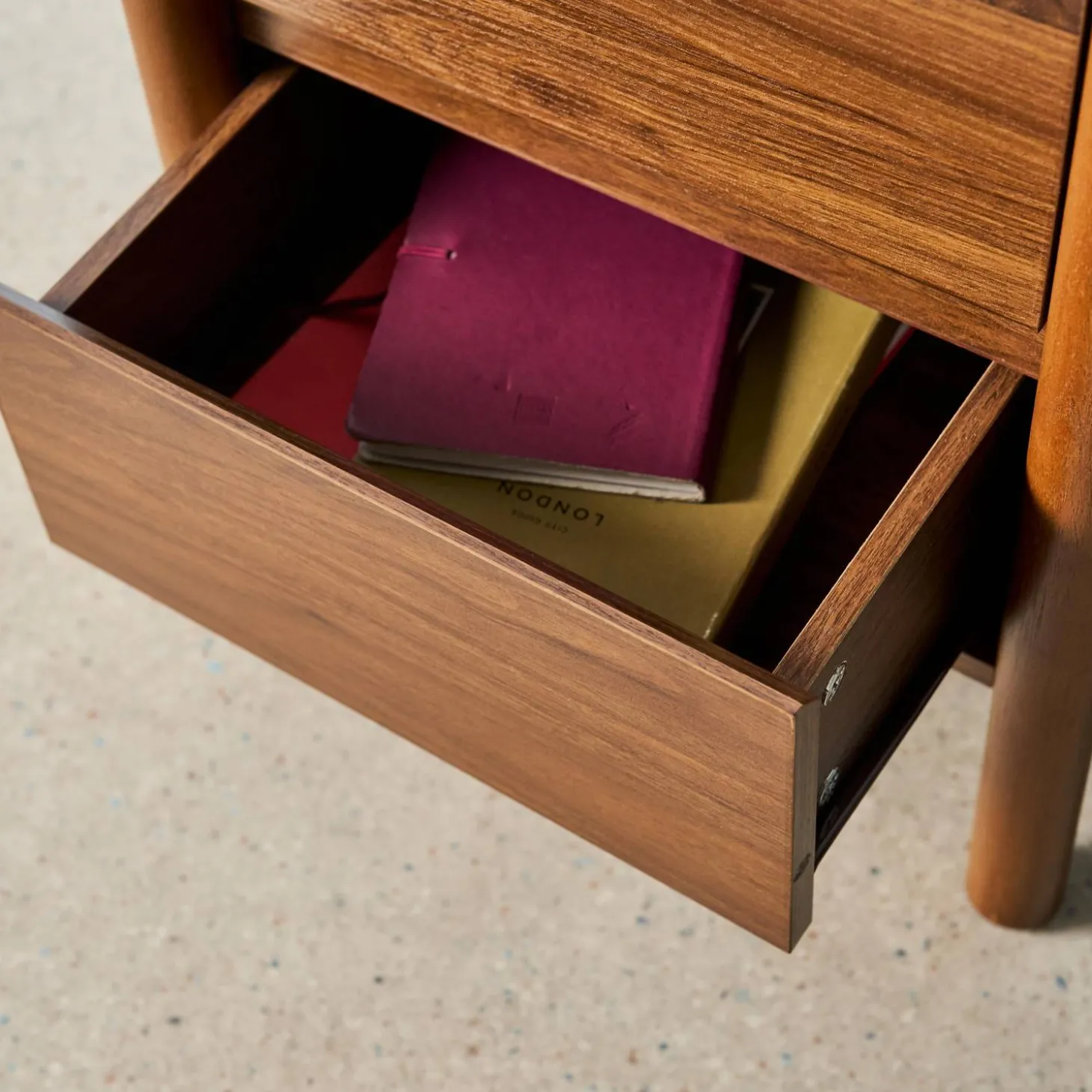 Pair of wood decor bedside table 2 drawers